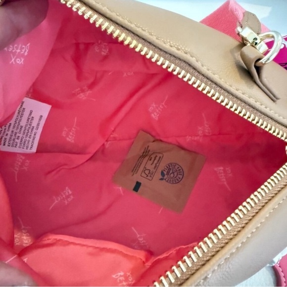 🏈 Betsey Johnson Game Day Football Shaped Crossbody Bag w/ Charm & Whistle - Picture 4 of 6